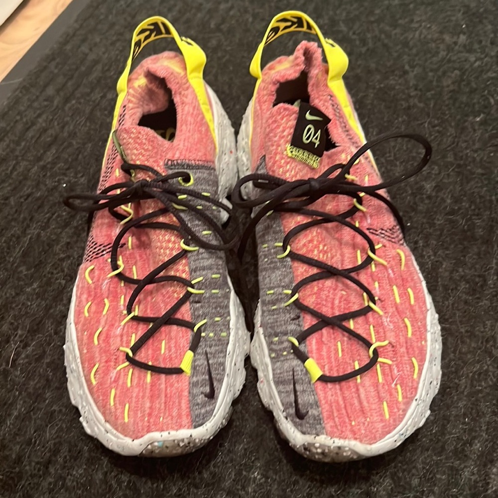 Nike Space Hippie 04 women’s size 9